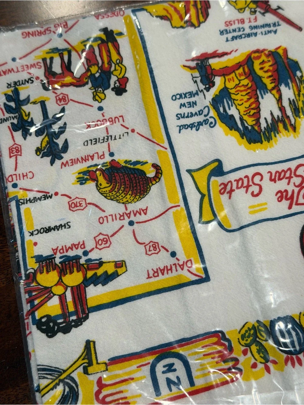 🆕NOS Red and White kitchen company flour sack Texas tea towel 22”x22” cotton